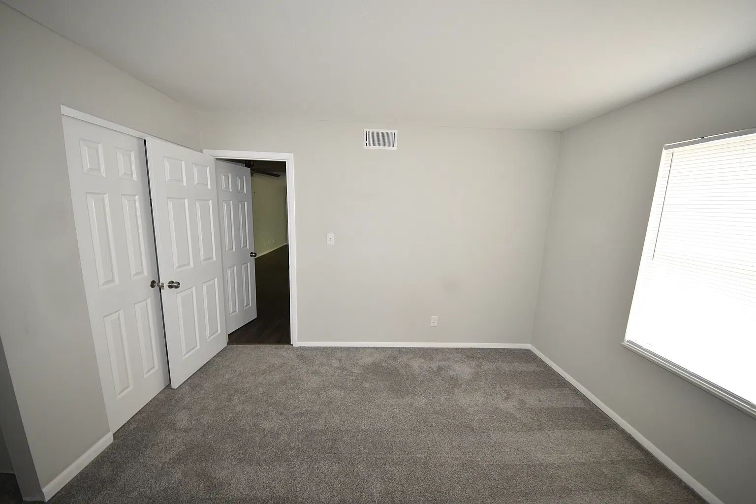 926 Ohio Pike #405, Cincinnati, OH 45245