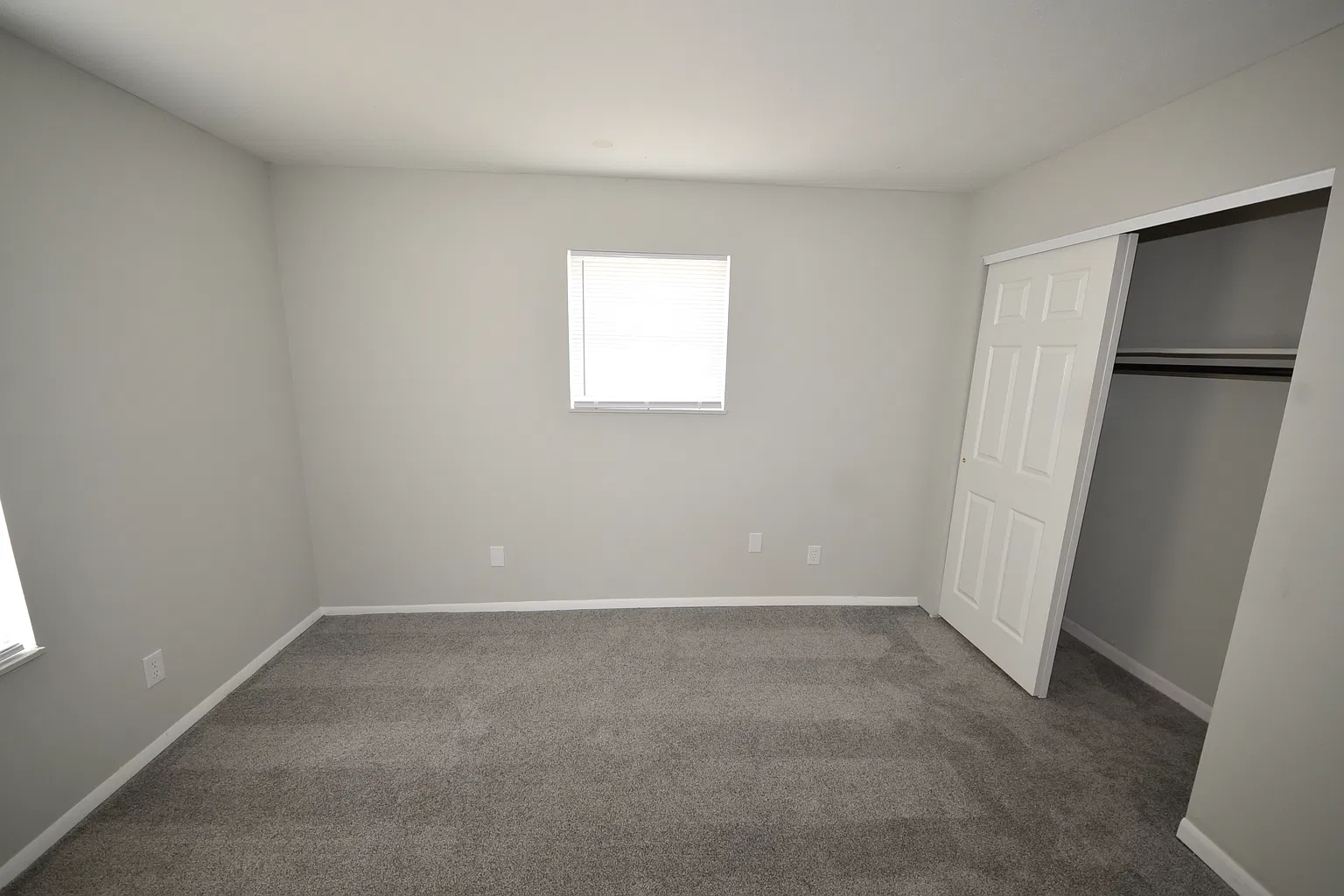 926 Ohio Pike #405, Cincinnati, OH 45245