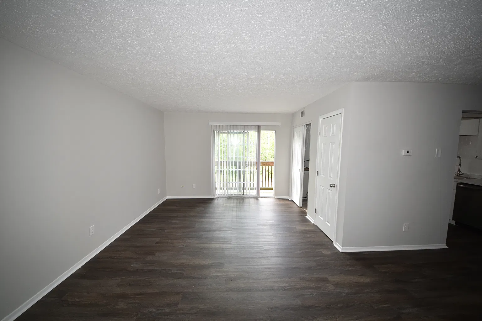 926 Ohio Pike #405, Cincinnati, OH 45245