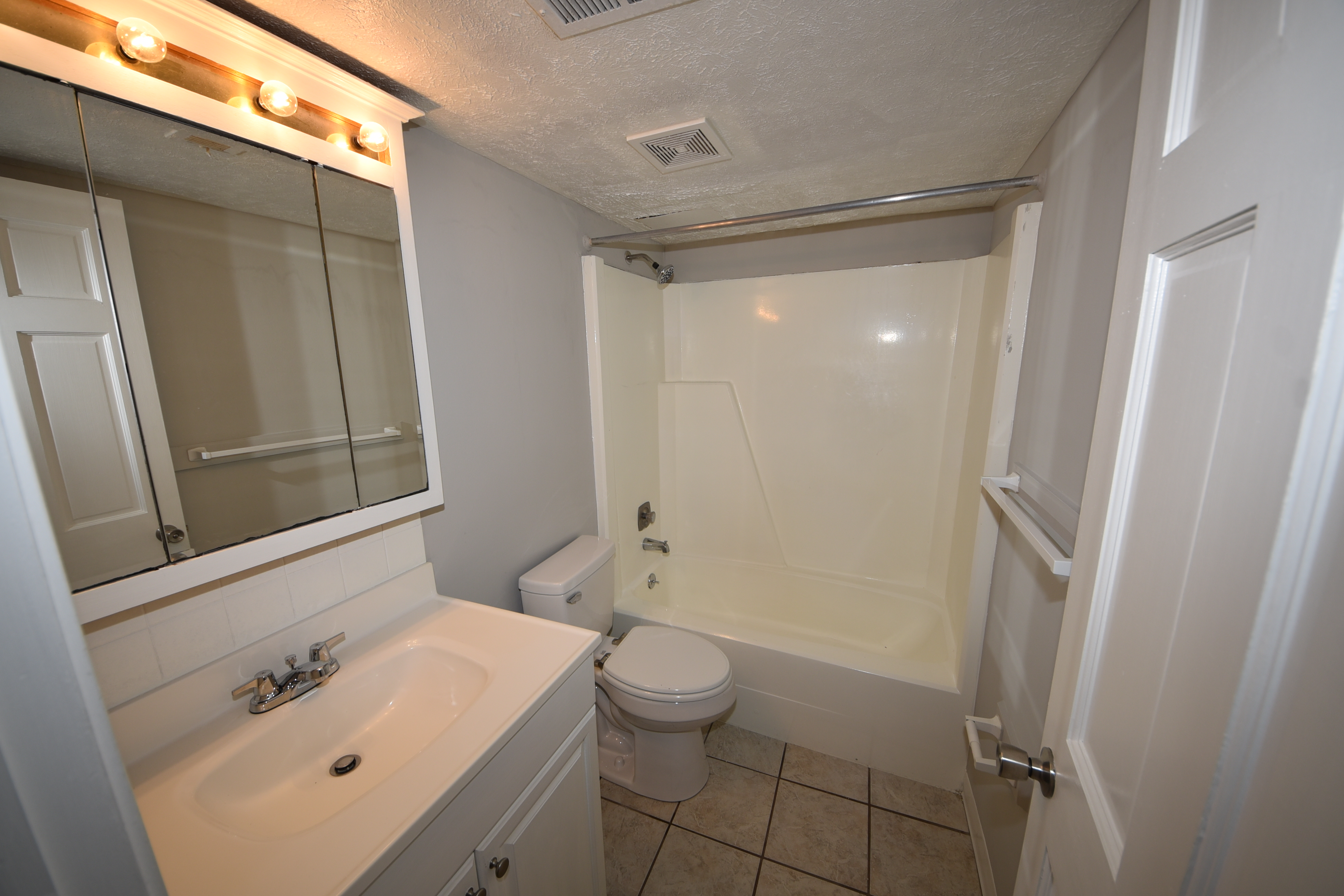 928 Ohio Pike - Unit #501